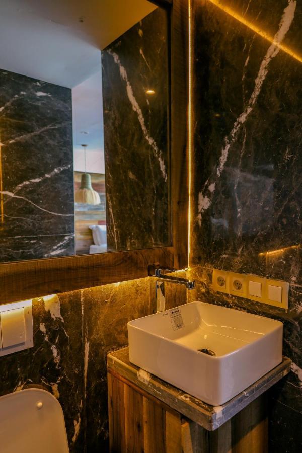 Studio Pied Dans L'Eau Apartman Szavíra Kültér fotó