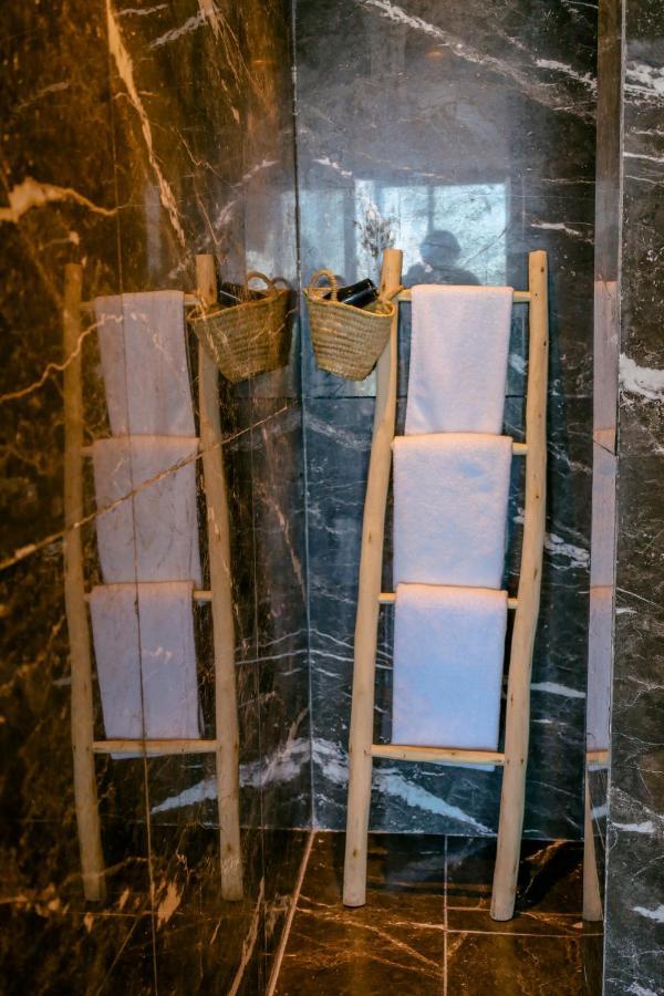 Studio Pied Dans L'Eau Apartman Szavíra Kültér fotó